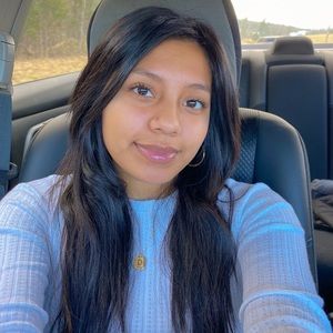 Meet your Posher, Hannah